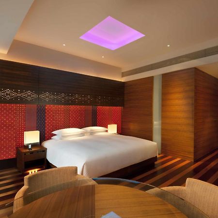 แอนดาซ ซินเทียนตี้ เซี่ยงไฮ้-อะ คอนเซ็ปต์ บาย ไฮแอท Hotel ภายนอก รูปภาพ